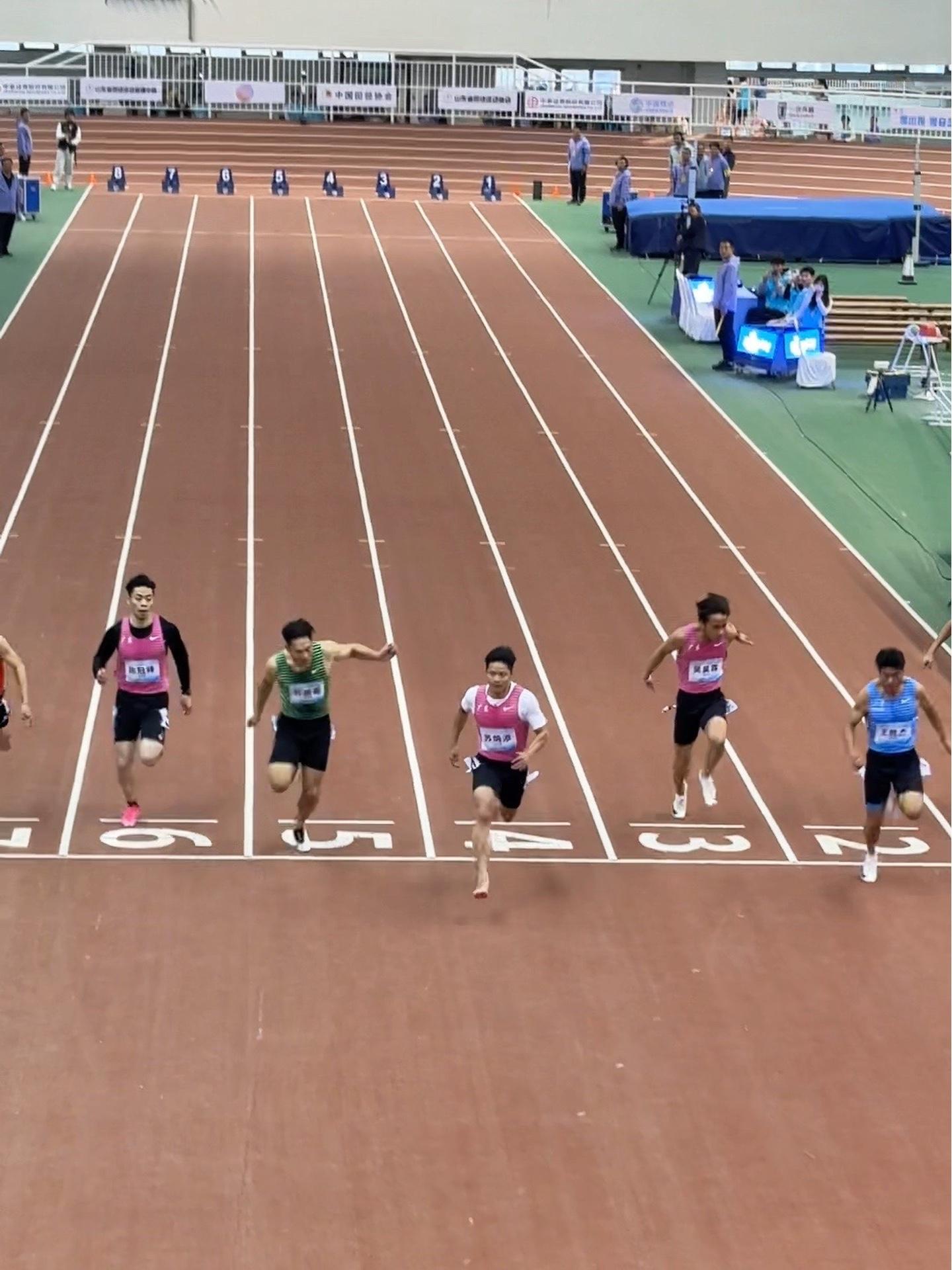 苏炳添关键时刻救险，F1车队力保胜局拿下系列赛